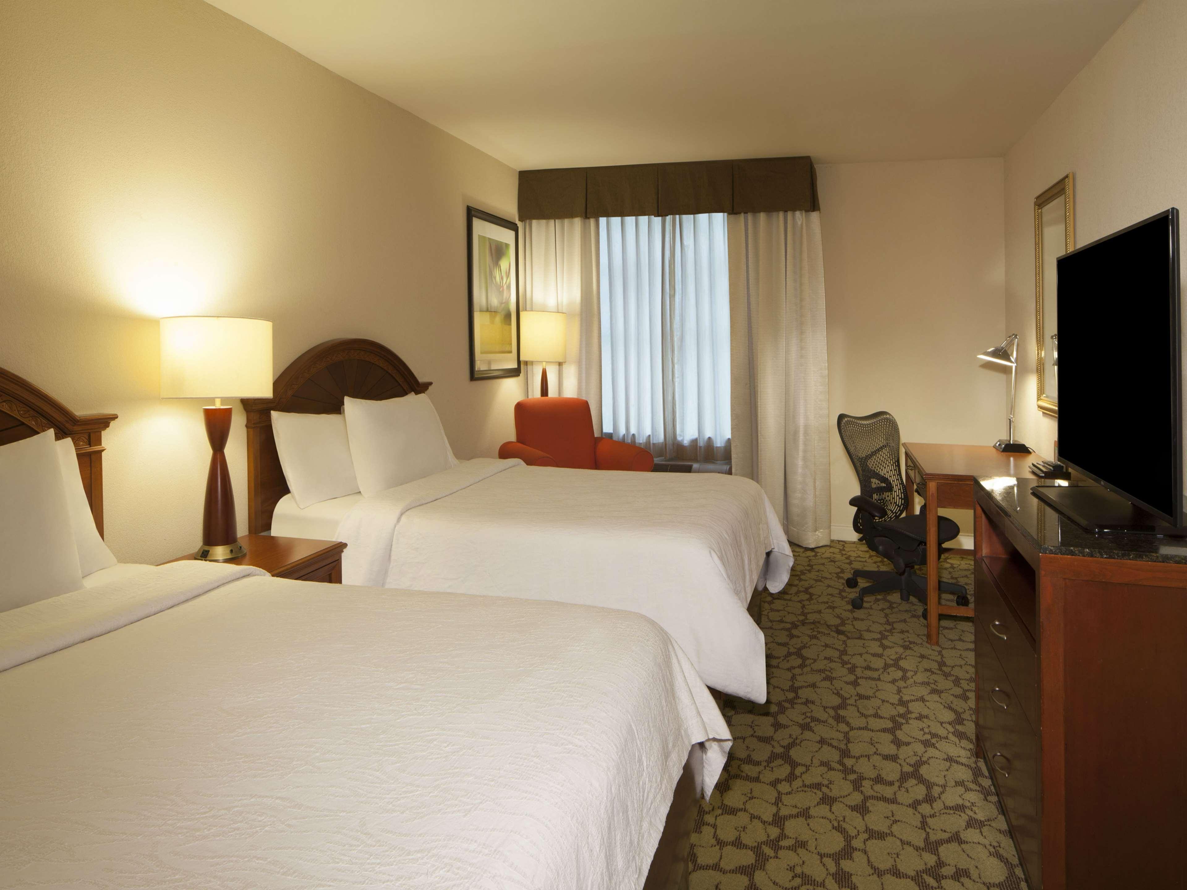 Hilton Garden Inn Virginia Beach Town Center Εξωτερικό φωτογραφία